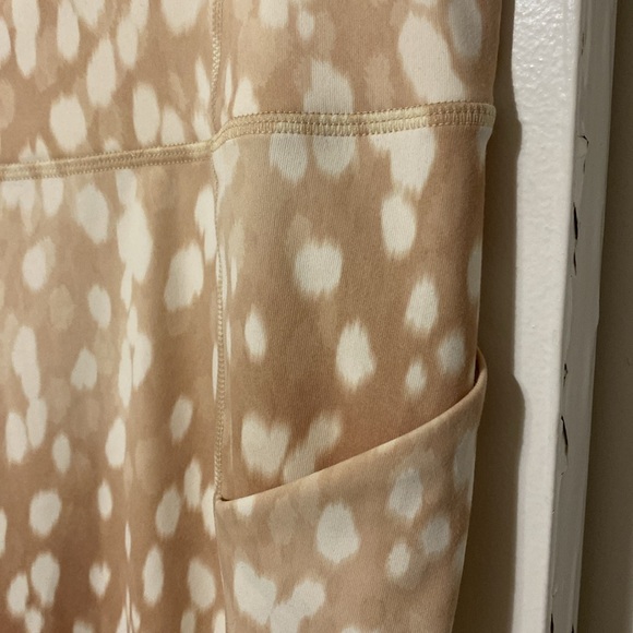 Fabletics Plus Size Oasis Pure Luxe 7/8 Leggings - Picture 6 of 12